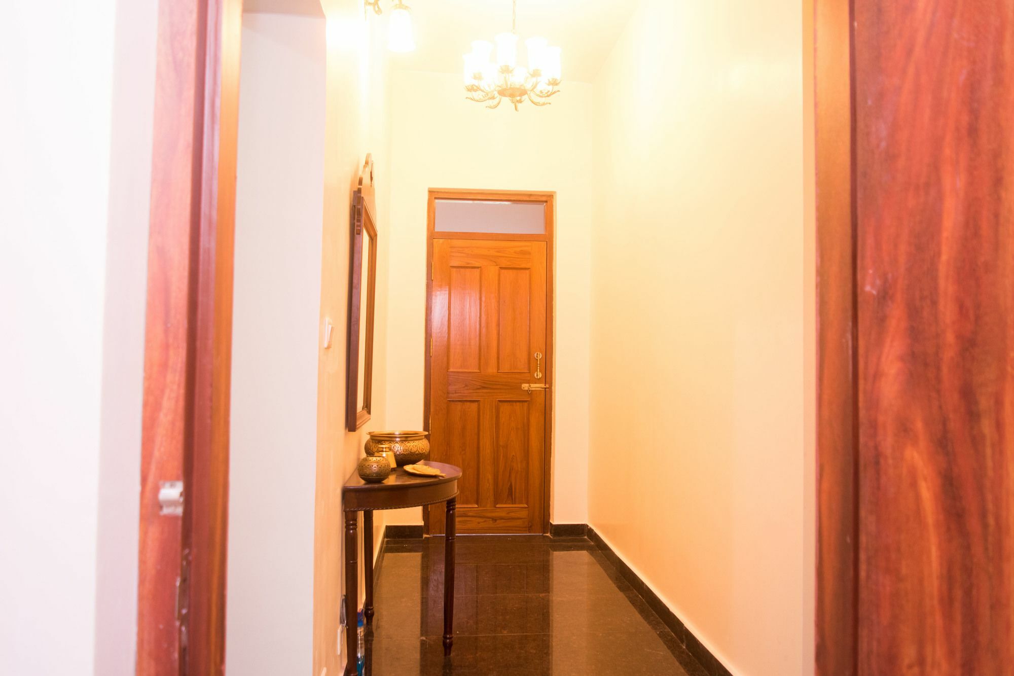 Oyo 7187 Earth Aromaa Calcutá Exterior foto